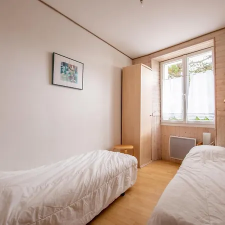 Maison Pour 6 - Jardin Et Terrasse - 300m Hébergement de vacances