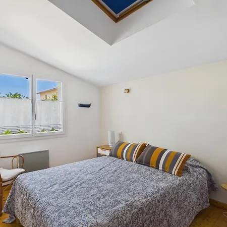 Casa de Férias Maison Pour 6 - Jardin Et Terrasse - 300m