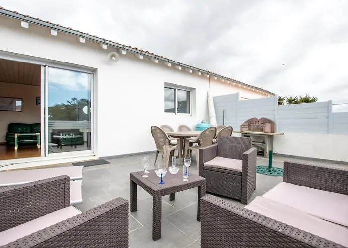 Casa de Férias Maison Pour 6 - Jardin Et Terrasse - 300m