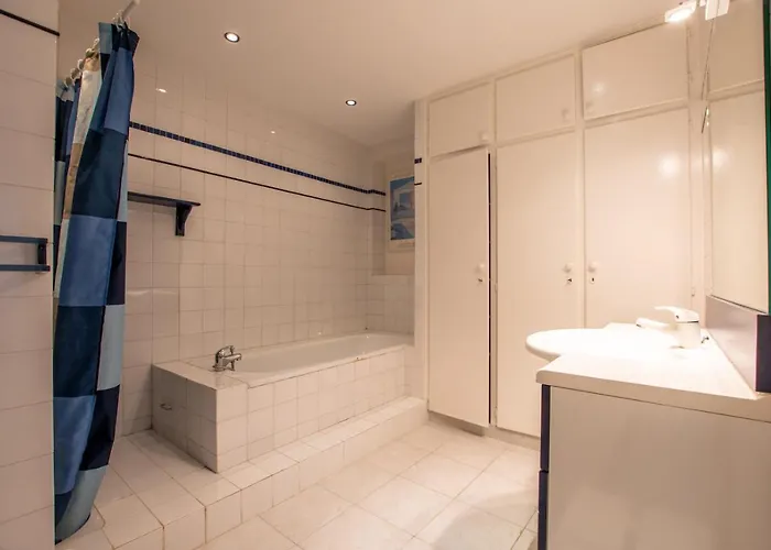 Casa de Férias Maison Pour 6 - Jardin Et Terrasse - 300m *