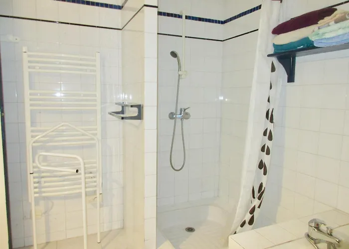 Casa de Férias Maison Pour 6 - Jardin Et Terrasse - 300m *